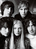 Burberry F/W 07.08
M: Agyness, Lily D, Kiera G, Morwenna C & Georgia
Ph: Mario Testino